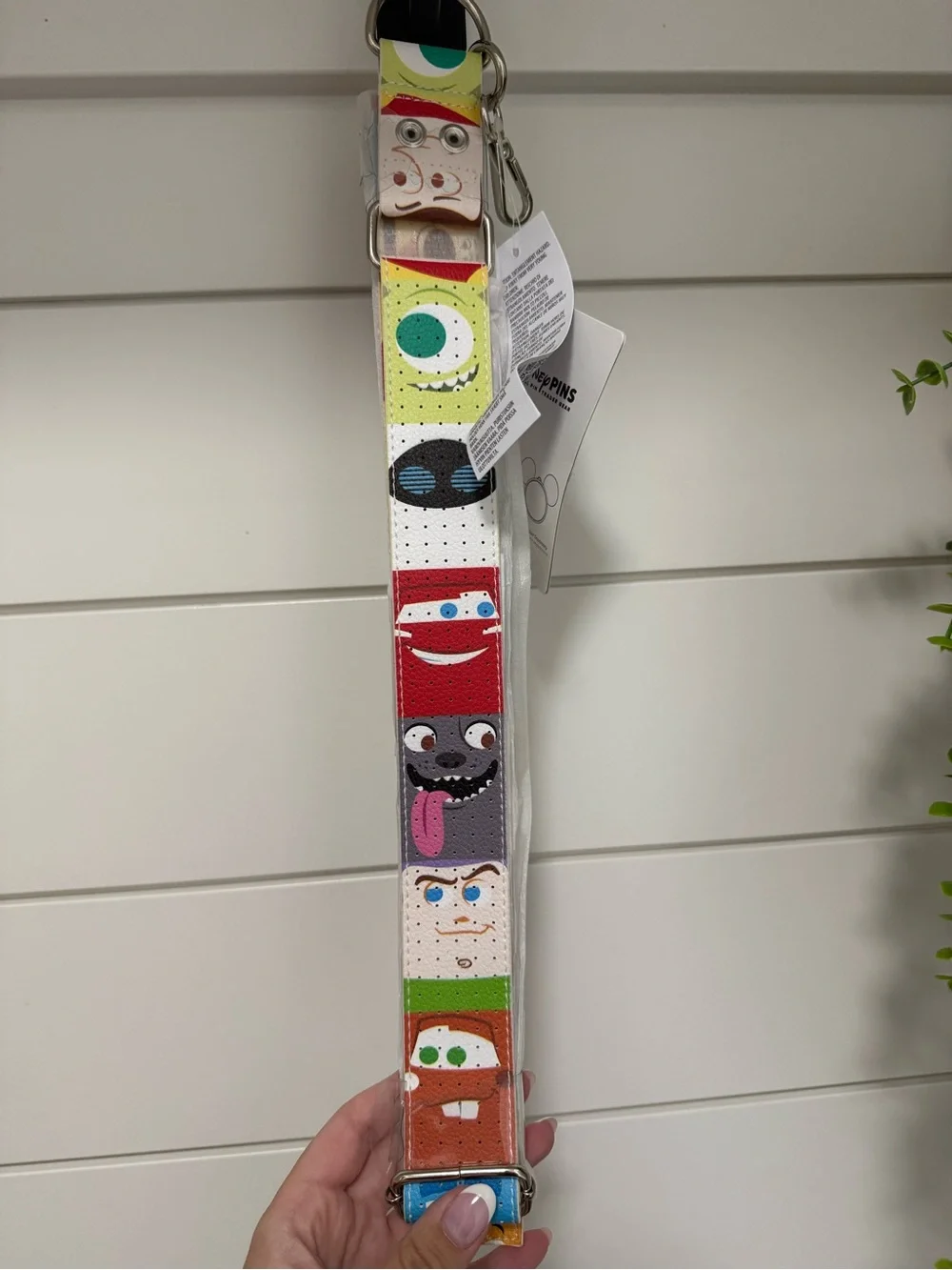 Disney Pins Pixar Character Strap NWT - Picture 3 of 5